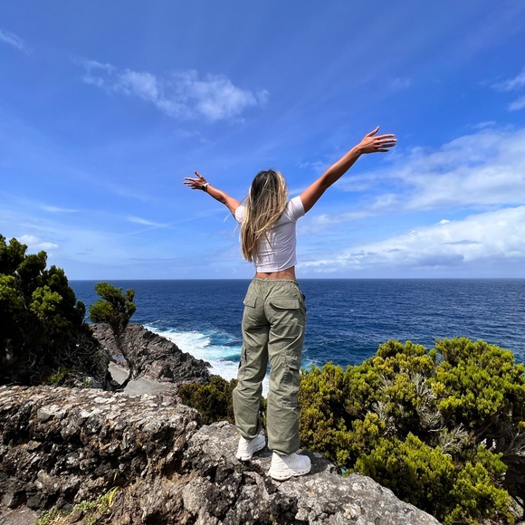 Meet your Posher, Julie - Picture 1 of 1